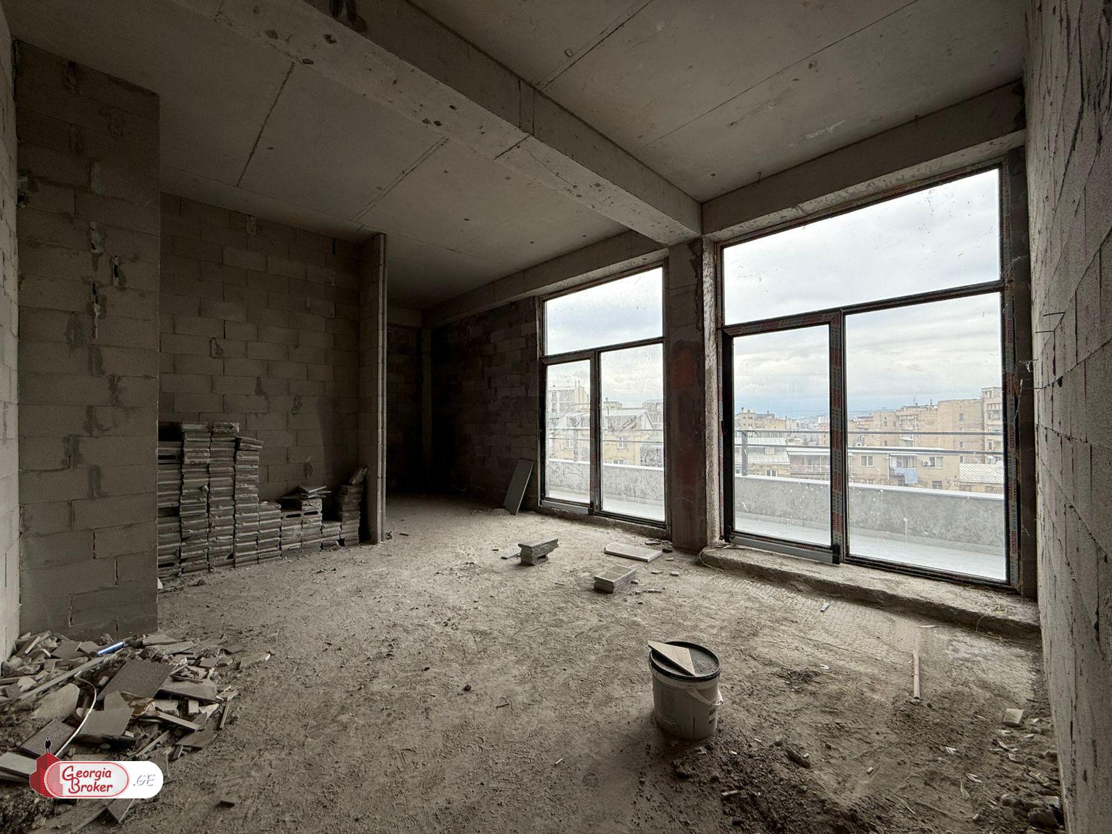 იყიდება ახალი აშენებული 4 ოთახიანი ბინა